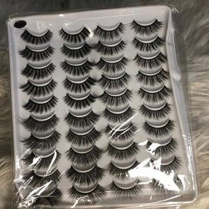 Dramatic Black False Eyelashes Set